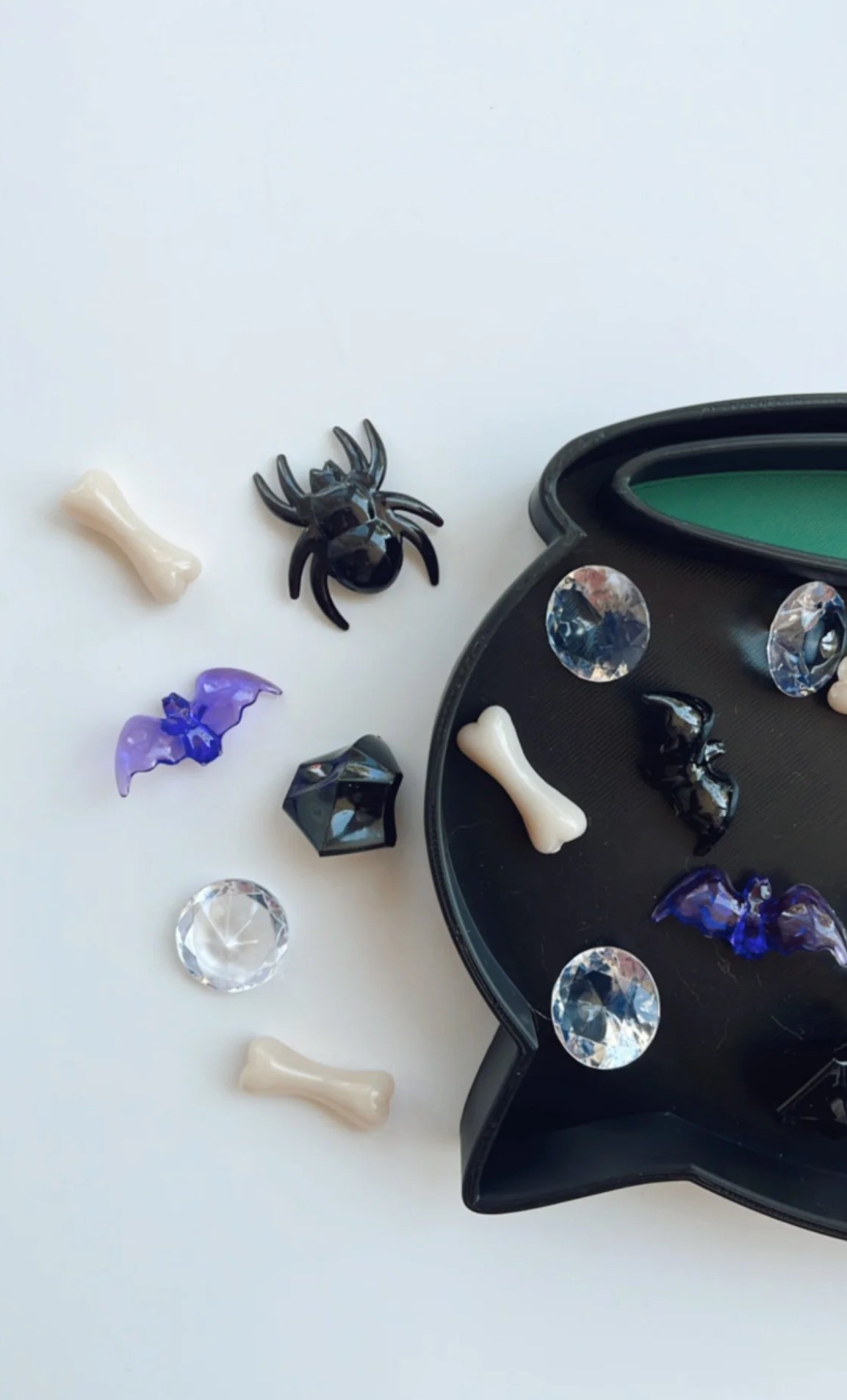 Sensory Mama Creations | Witches Cauldron Sensory Tray & Fizzy Potion Set