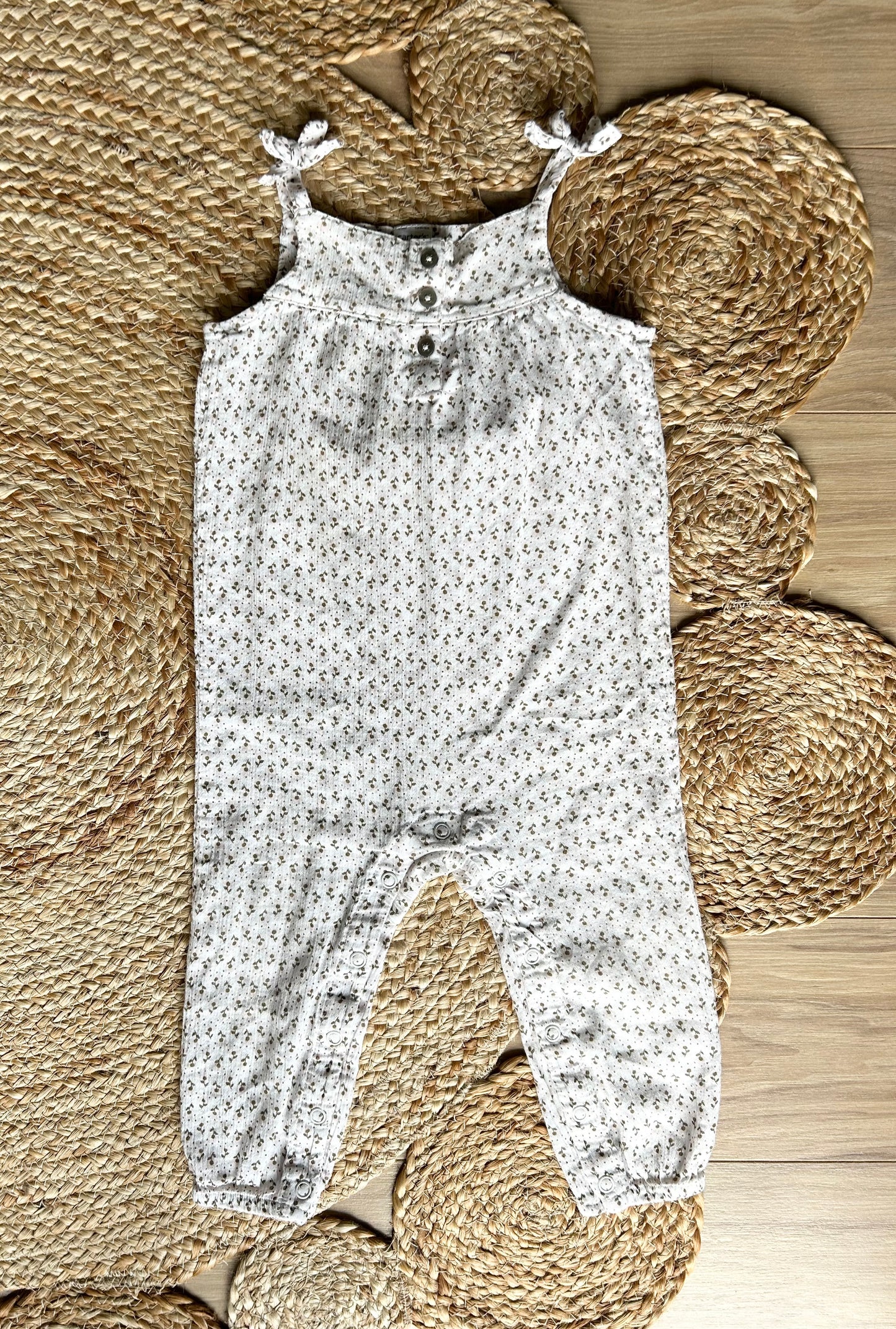 EUC | Carter’s Floral Jumpsuit | 18M
