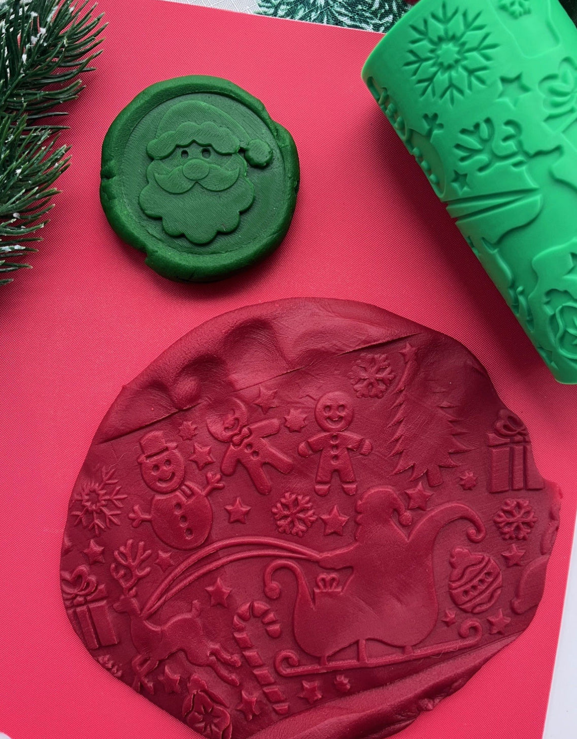 Sensory Mama Creations | Tinsel and Treats: Christmas Playdough + Kinetic Sand Roller
