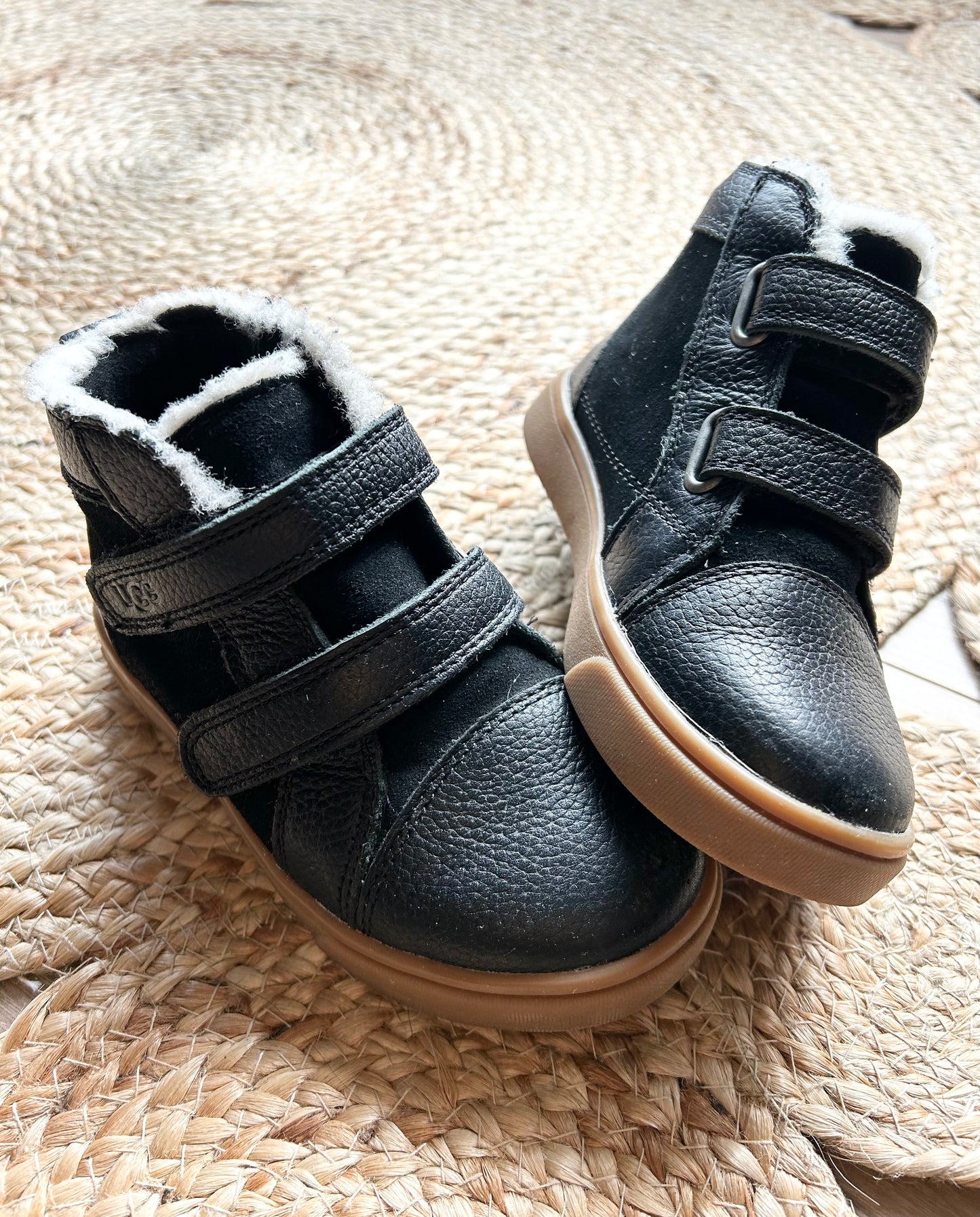 UGG Rennon Boots | Size 9