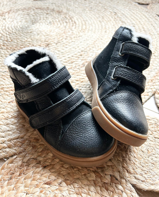 UGG Rennon Boots | Size 9