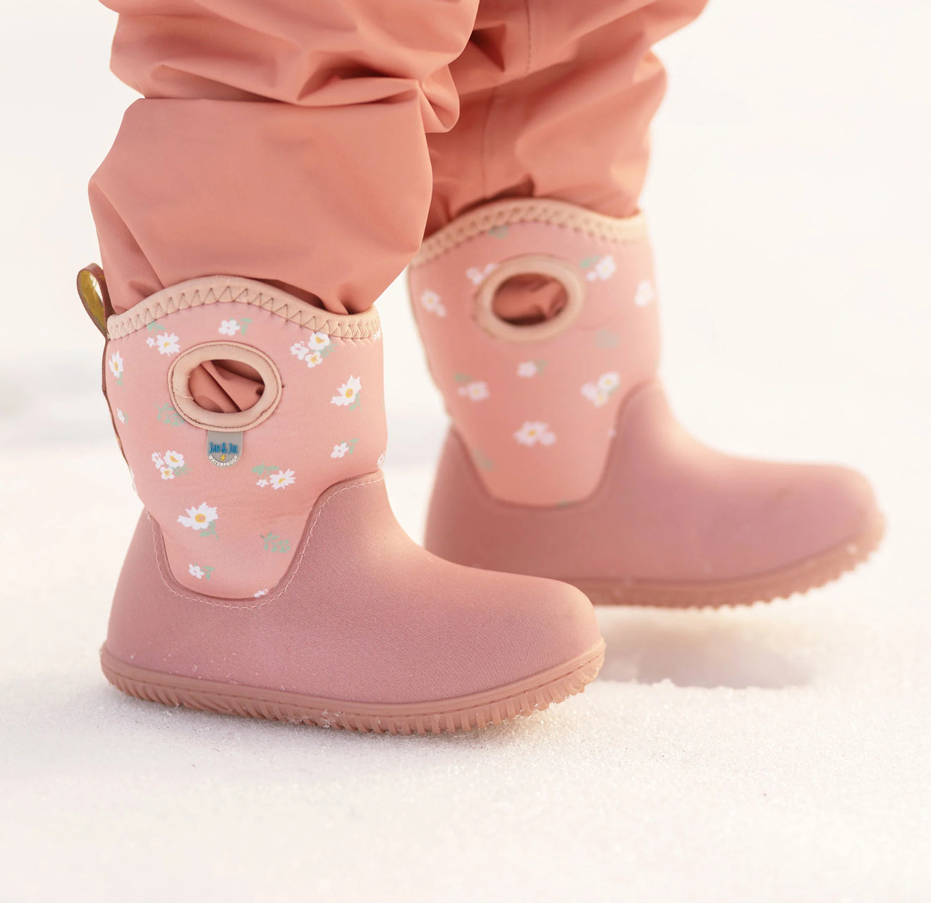 Jan & Jul Lite Waterproof Boots in Apricot Flower | Size 9