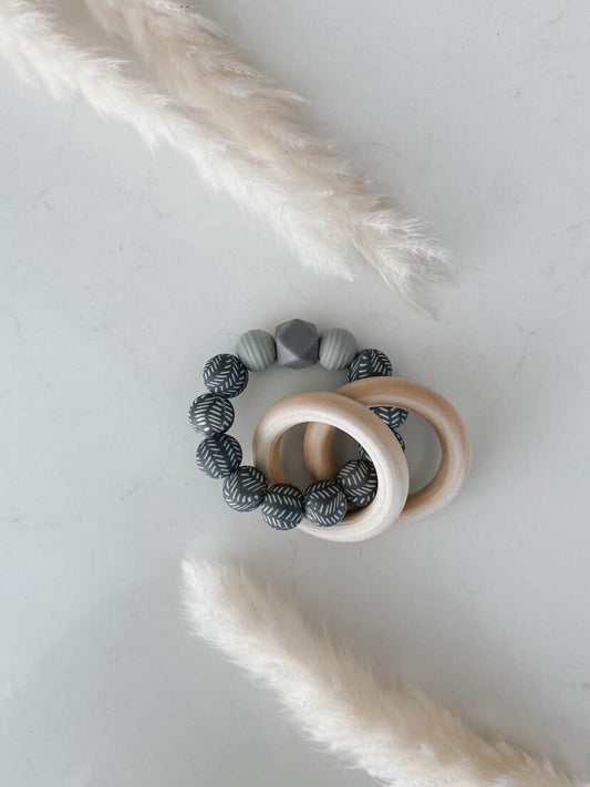 Little Lu Co. | The Onyx Loop Teething Ring