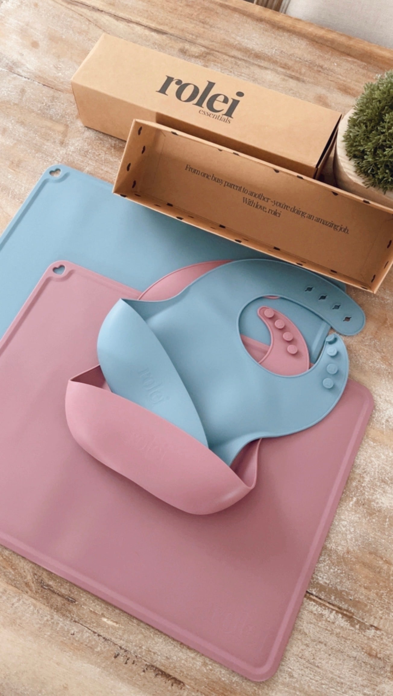 Rolei: The Everyday Essentials Set | Silicone Bib + Placemat Set