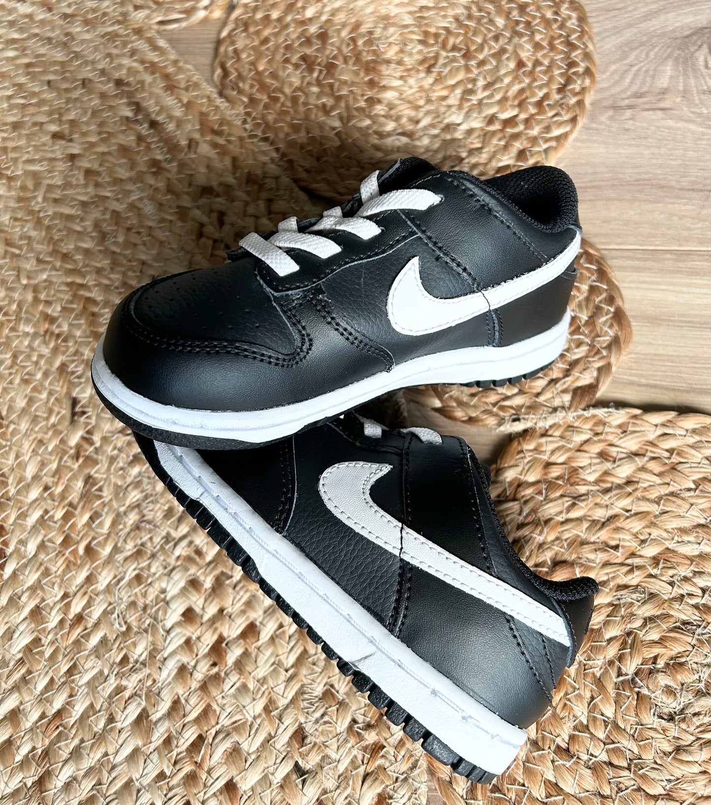 Nike Dunk Sneakers | 9C