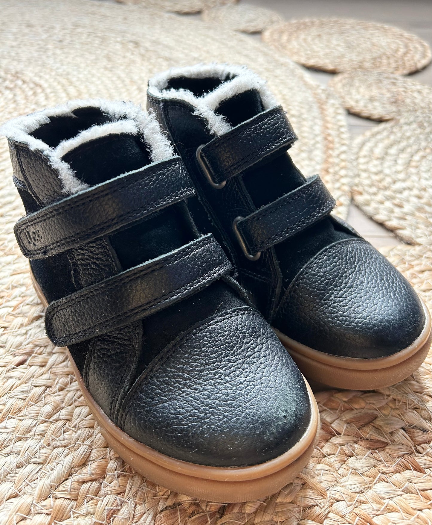 UGG Rennon Boots | Size 9