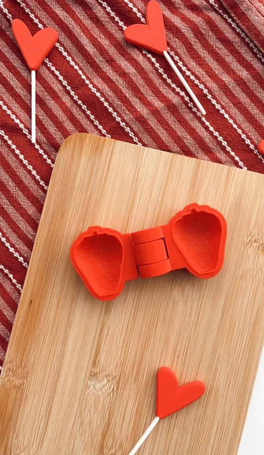 Sensory Mama Creations | Sweet Cravings Collection: Strawberry Playdough + Kinetic Sand Mould