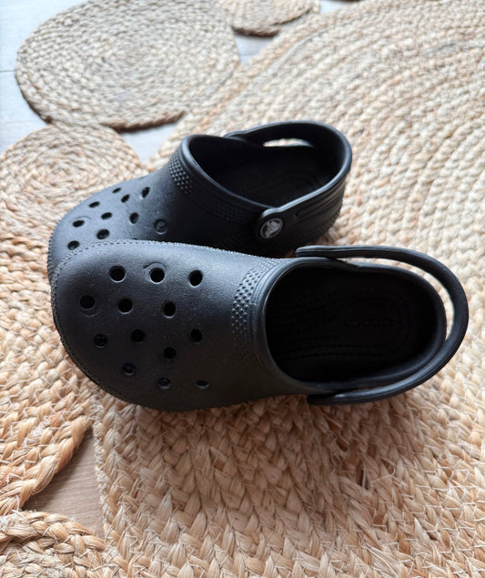 Crocs Classic Clogs | 12C